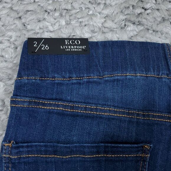 Liverpool Chloe Bermuda Pull On Stretch Jean Shorts Size 2 26 Blue Rolled - Picture 4 of 9